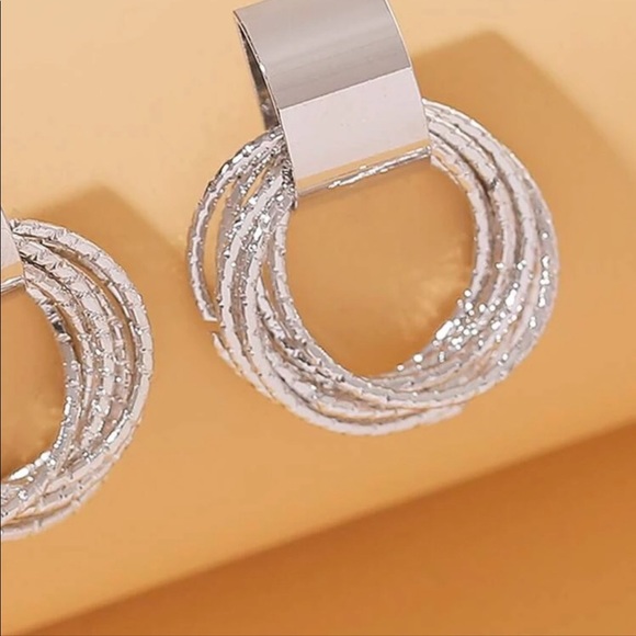 Brand new 3 for $10. silver elegant round drop earrings - Picture 4 of 4